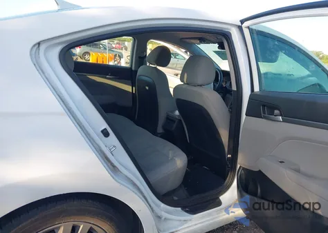 2017 Hyundai Elantra Se z USA, uszkodzony, nr VIN 5NPD84LF2HH003093